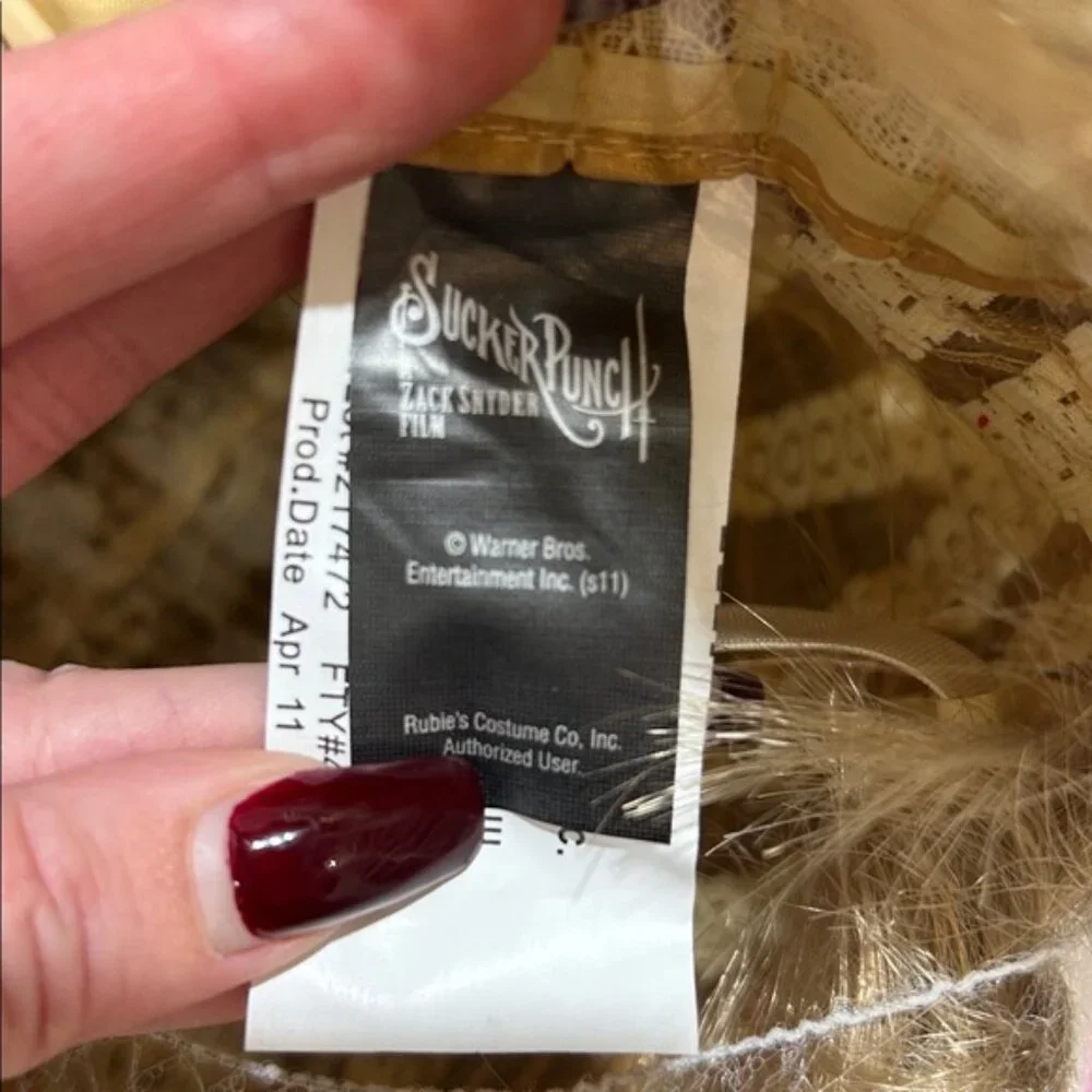 🛍️ Secret Wishes Sucker Punch Salon Quality Wig